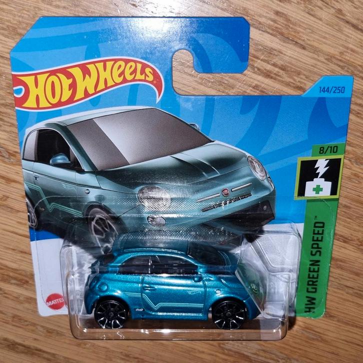 323 - Hotwheels Fiat 500E in verpakking., Hobby en Vrije tijd, Modelauto's | Overige schalen, Nieuw, Auto, Ophalen of Verzenden