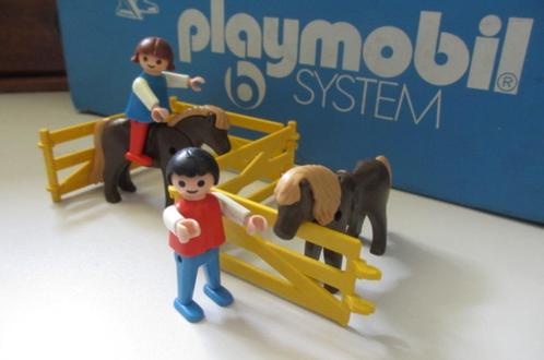 boerderij 3579 2 kinderen , 2 pony's,  4 hekken vintage 100%, Kinderen en Baby's, Speelgoed | Playmobil, Zo goed als nieuw, Complete set