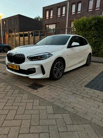BMW 1-Serie 118i 136pk Aut 2020 Wit beschikbaar voor biedingen