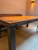 Unieke eettafel van originele gymzaalvloer stoelen & eetbank, 50 tot 100 cm, Zo goed als nieuw, Vijf personen of meer, 150 tot 200 cm