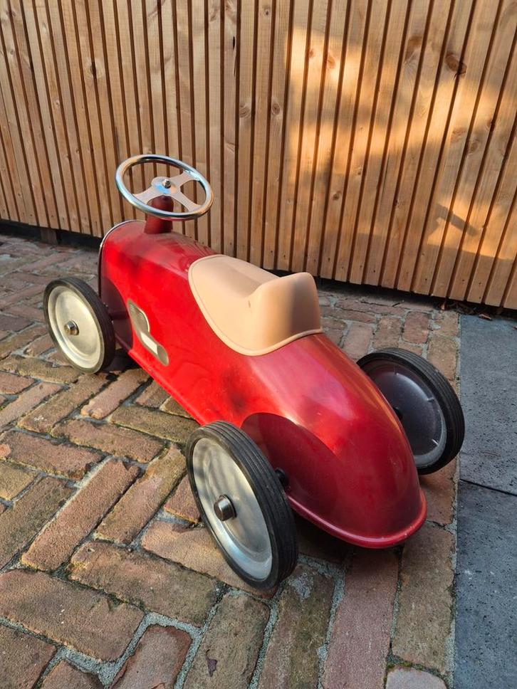 Baghera Loopauto - Klassieke rode racer!, Kinderen en Baby's, Speelgoed | Buiten | Voertuigen en Loopfietsen, Zo goed als nieuw