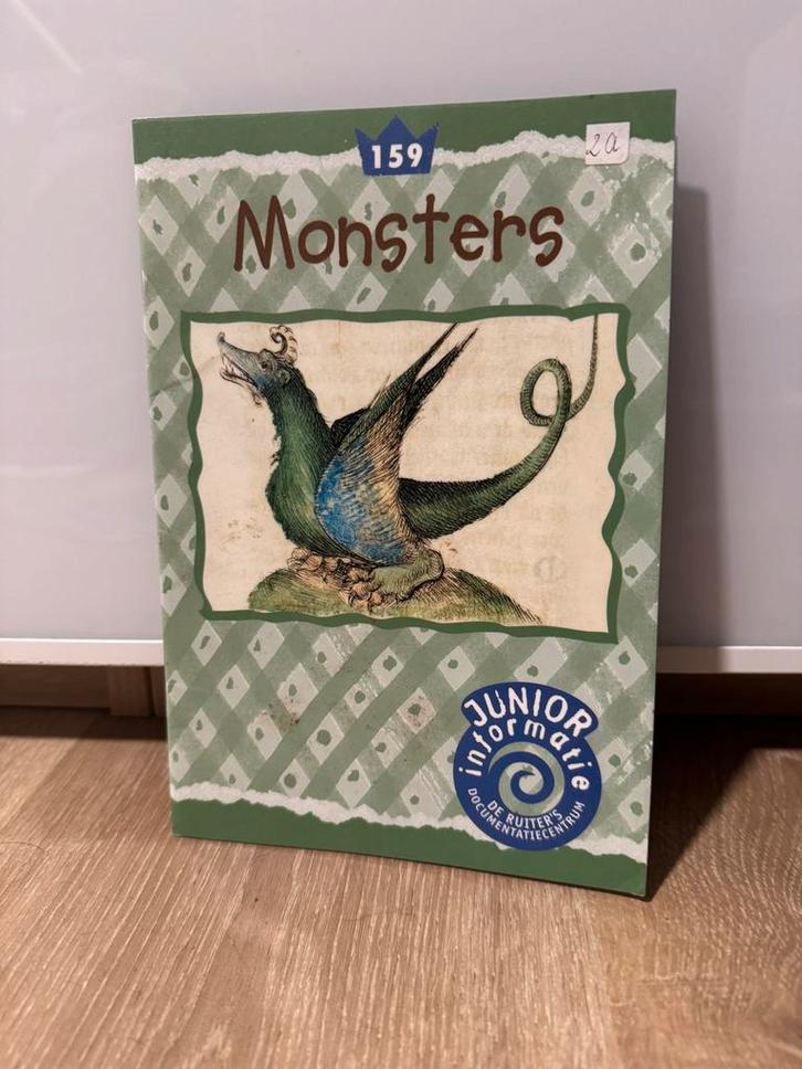 Monsters - Junior Informatie Boek, Boeken, Kinderboeken | Jeugd | onder 10 jaar, Gelezen, Non-fictie, Ophalen of Verzenden