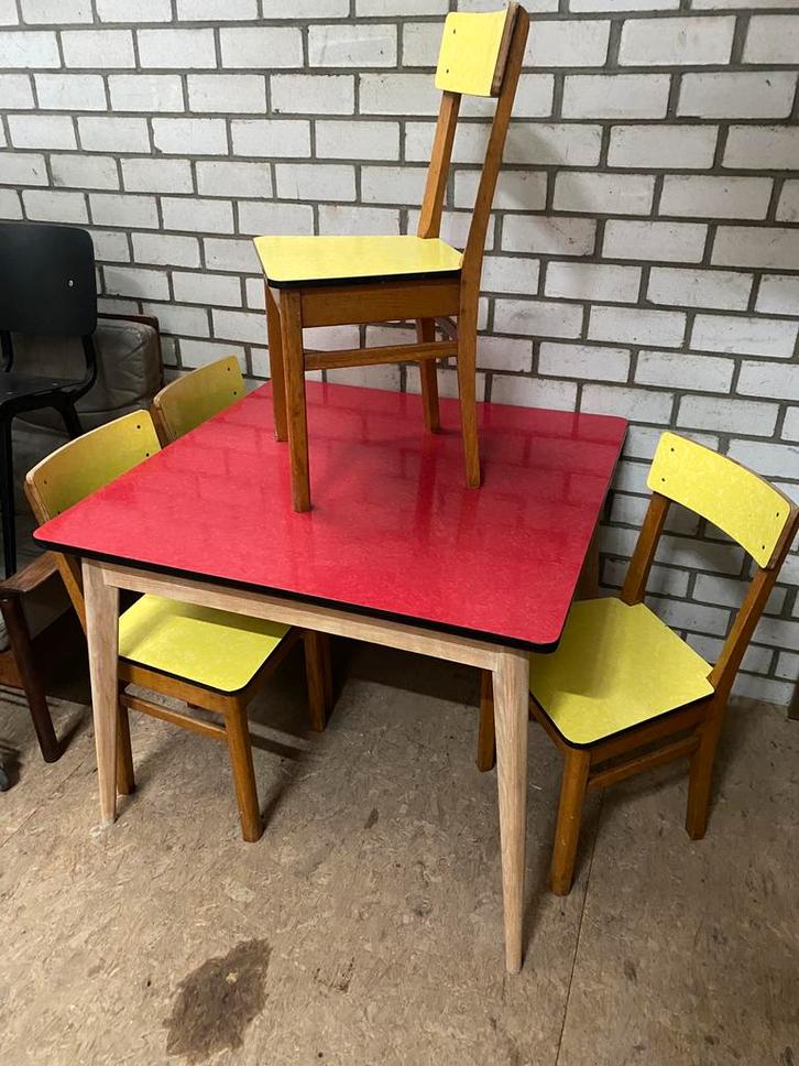Formica tafel en stoelen jaren 50, Huis en Inrichting, Complete eetkamers, Gebruikt, 4 tot 6 stoelen, Ophalen
