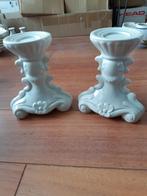 Stel witte kandelaars ca. 19 cm hoog, voor kaarsen van 5 cm, Ophalen of Verzenden, Keramiek of Aardewerk