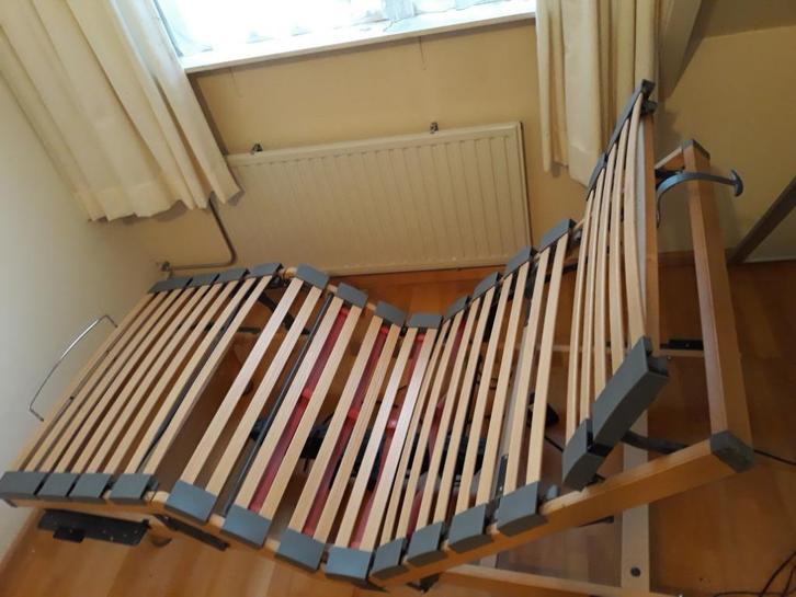 bed, Huis en Inrichting, Slaapkamer | Bedden, Gebruikt, Eenpersoons, 90 cm, 200 cm, Hout, Bruin, Verstelbaar, Ophalen