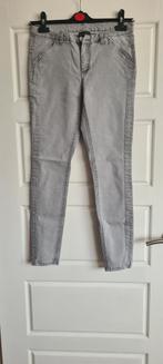 Te koop grijze dames broek, merk Yessica (C&A)maat 38, Kleding | Dames, Broeken en Pantalons, Yessica, Grijs, Lang, Maat 38/40 (M)