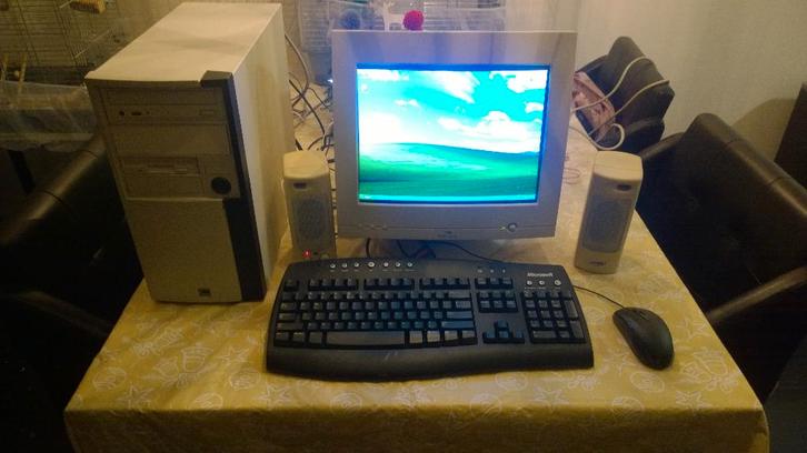 Vintage game pc, Win Xp, Gforce 210, Pentium D, Complete Set, Computers en Software, Vintage Computers, Ophalen