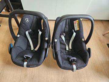 Maxi-cosi pebble isize met familyfix 3 base 2 stuks beschikbaar voor biedingen