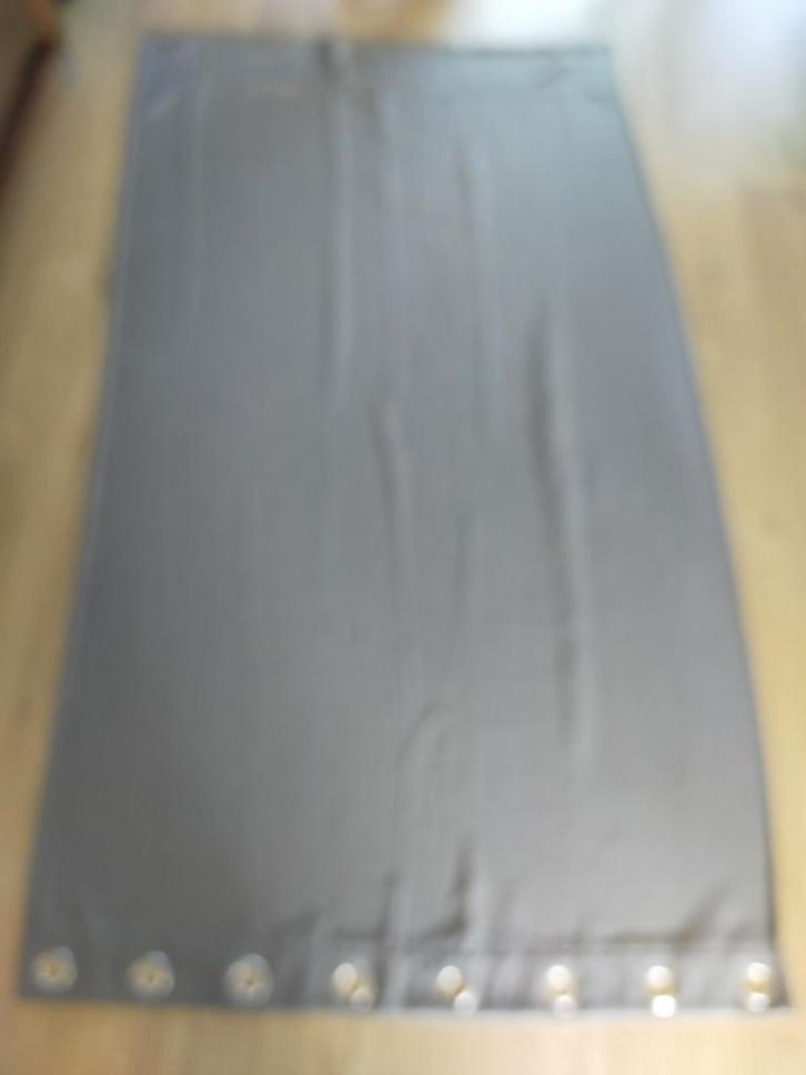 Twee grijze ring gordijnen 2x 130x240 cm (bxl) zgan, Huis en Inrichting, Stoffering | Gordijnen en Lamellen, Zo goed als nieuw
