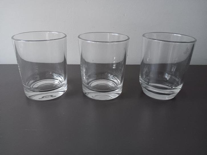 Set van 3 kleine glaasjes, Huis en Inrichting, Keuken | Servies, Gebruikt, Glas of Glazen, Overige stijlen, Glas, Ophalen of Verzenden
