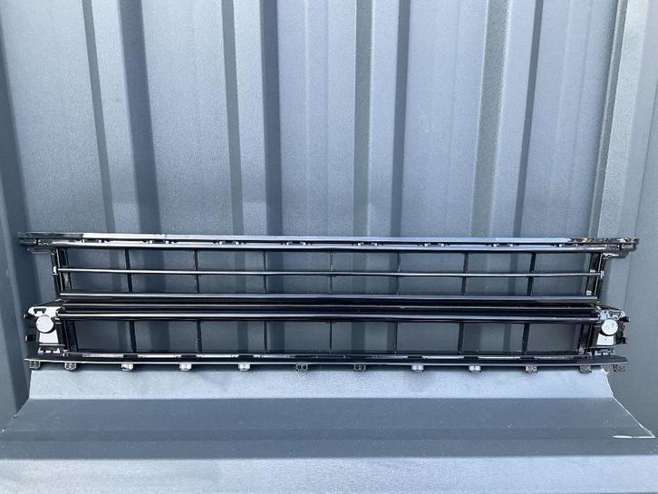 Bumper Grill Volkswagen POLO 2G RLINE R-LINE Rooster 21019, Auto diversen, Tuning en Styling, Ophalen of Verzenden