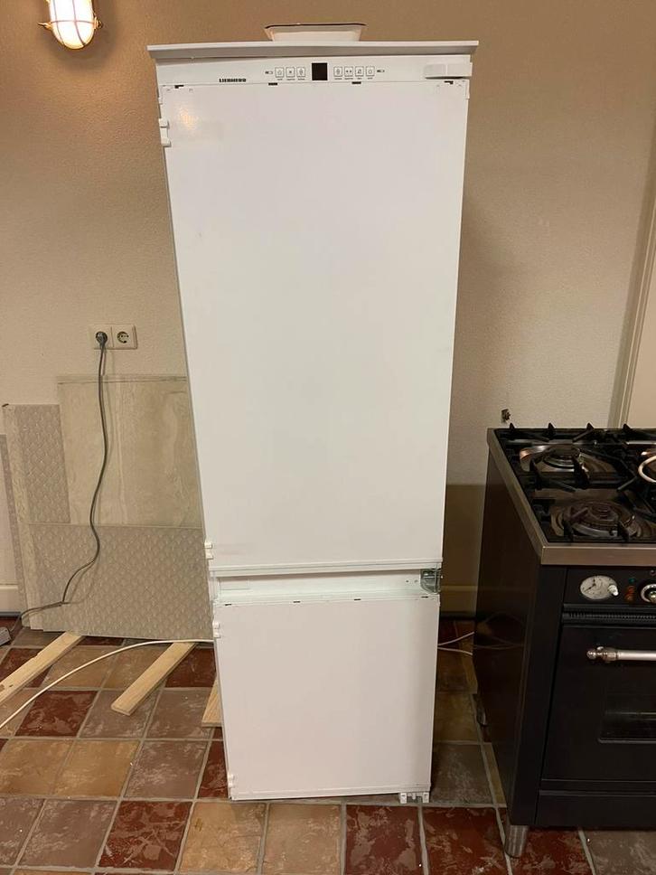 Liebherr ICBS 3324-20 koelvriescombinatie, Witgoed en Apparatuur, Koelkasten en IJskasten, Zo goed als nieuw, Met aparte vriezer