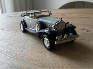 Oldtimer van Yatming beschikbaar voor biedingen