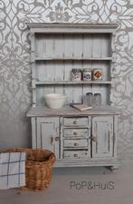 Brocante kast 1:12, Verzamelen, Poppenhuizen en Toebehoren, Ophalen of Verzenden, Zo goed als nieuw, Poppenhuis