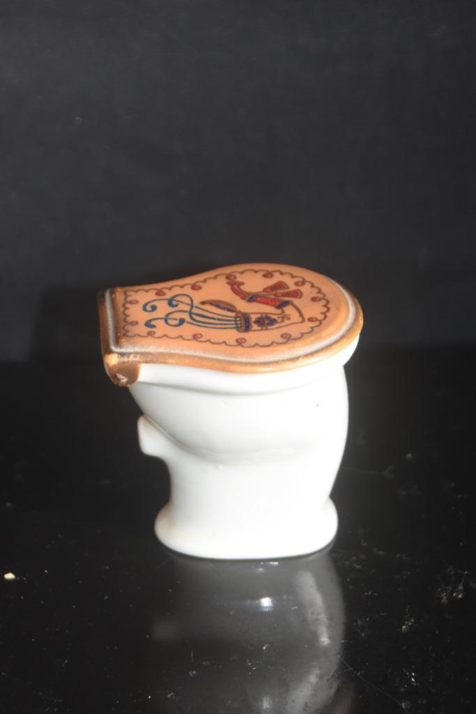 Miniatuur toiletpot wc spreuk & versierde deksel poppenhuis, Antiek en Kunst, Curiosa en Brocante, Ophalen of Verzenden