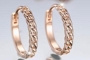 18K goud verguld gedraaide ketting orbellen beschikbaar voor biedingen