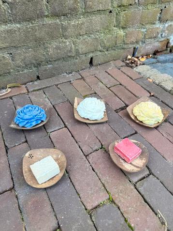 Amberblokjes & Roosjes met Plateau beschikbaar voor biedingen