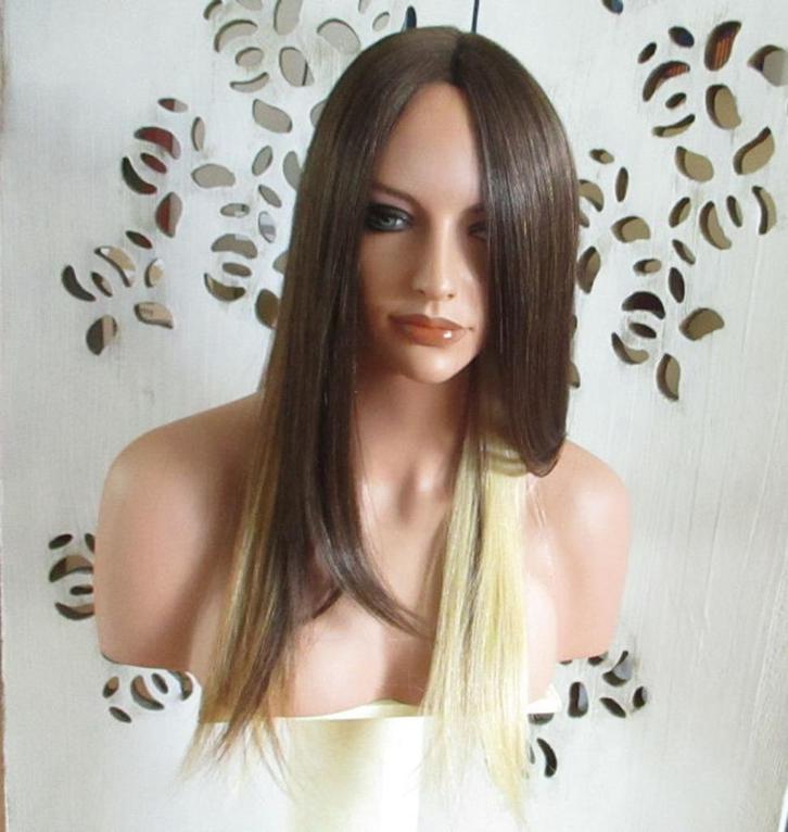 Bijzonder mooie echt lijkende pruik van synthetisch haar, Sieraden, Tassen en Uiterlijk, Uiterlijk | Haarverzorging, Zo goed als nieuw