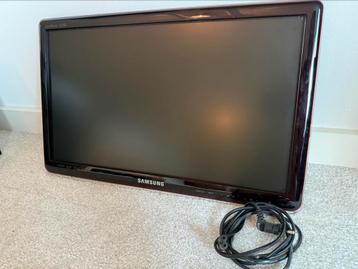 Samsung 20 inch tv beschikbaar voor biedingen