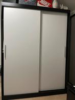 Mooie zwart met witte kledingkast, 150 tot 200 cm, Met hangruimte, Ophalen of Verzenden, Zo goed als nieuw