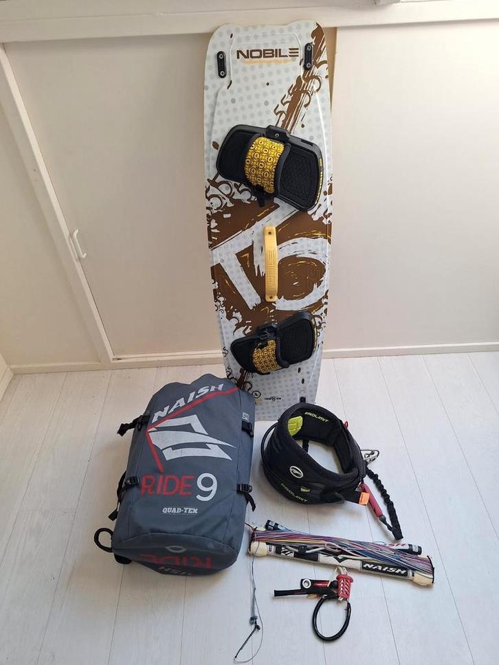 Complete Kiteset met Naish Ride 9m board bar trapeze leash!, Watersport en Boten, Kitesurfen, Zo goed als nieuw, Kitesurf-set