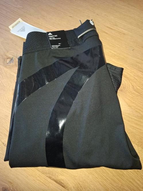 Nieuwe hardloop broek maat M Adidas Adizero zwarte broek, Sport en Fitness, Loopsport en Atletiek, Nieuw, Kleding, Hardlopen, Adidas