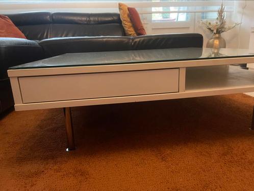 Witte salontafel met zilveren poten, Huis en Inrichting, Tafels | Salontafels, Zo goed als nieuw, Minder dan 50 cm, 50 tot 100 cm