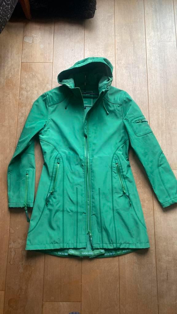 Ilse Jacobsen Regenjas zgan Groen Maat 40, Kleding | Dames, Jassen | Winter, Zo goed als nieuw, Maat 38/40 (M), Groen, Ophalen of Verzenden