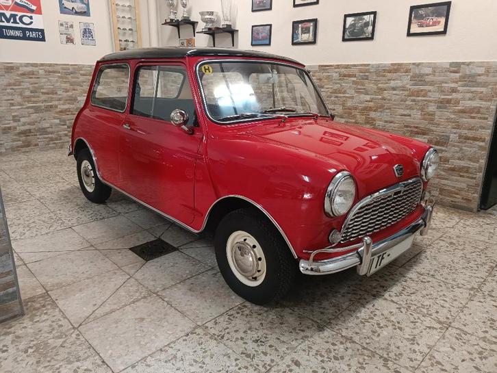 Austin Mini Super de Luxe mk1, Auto's, Austin, Particulier, Benzine, Hatchback, Handgeschakeld, Rood, Zwart, Kunstmatig leder