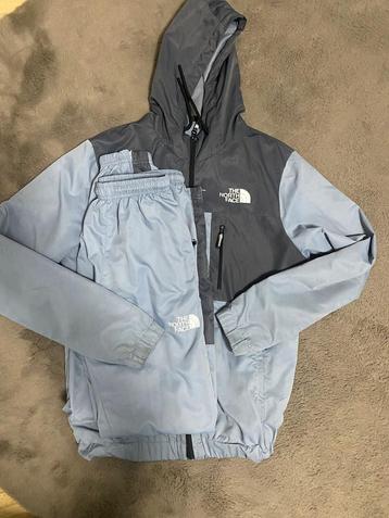 The North Face trainingspak M beschikbaar voor biedingen