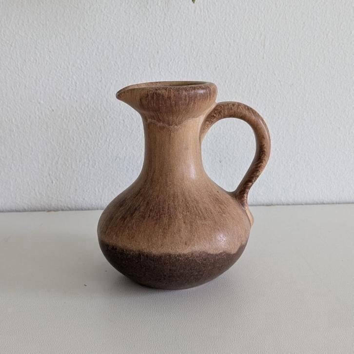 10/11 bruin vintage Retro West Germany vaasje vaas kruik, Antiek en Kunst, Antiek | Keramiek en Aardewerk, Ophalen of Verzenden