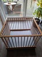 Houten vierkante box met boxmatras, Kinderen en Baby's, Boxen, Ophalen, Zo goed als nieuw, Vierkant, Boxkleed