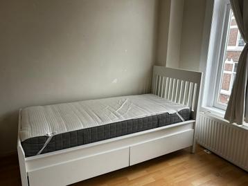 IKEA IDANÄS BED AND MATRESS (90x200) beschikbaar voor biedingen