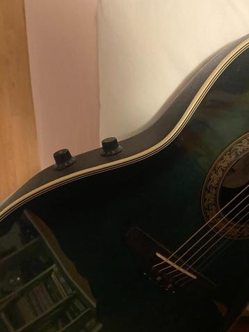 Daytone gitaar . electric / acoustisch  beschikbaar voor biedingen
