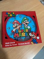 Super Mario / Luigi  Wandklok ( Nieuw in doos ), Huis en Inrichting, Ophalen of Verzenden, Zo goed als nieuw, Wandklok