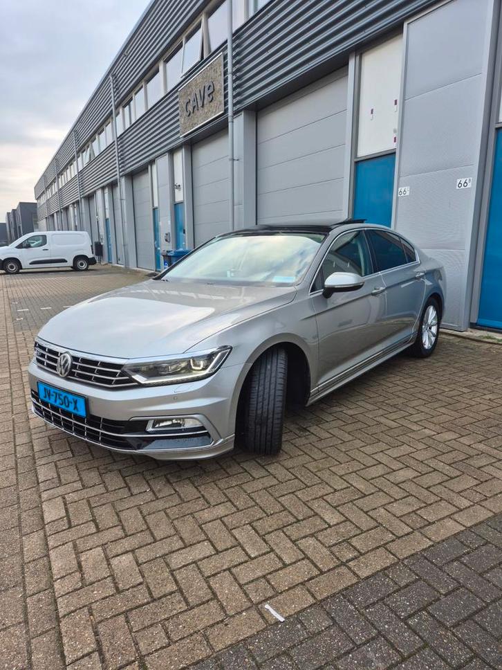TAXI Volkswagen Passat R-Line 1.6 TDI 2016 Full-Optie, Auto's, Volkswagen, Particulier, Passat, ABS, Achteruitrijcamera, Adaptieve lichten
