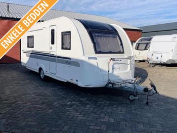 Adria Adora 572 UT, bj.2015 met mover,airco,douche,voortent beschikbaar voor biedingen