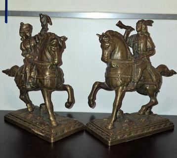 Brons paarden beelden met ridders set van 2