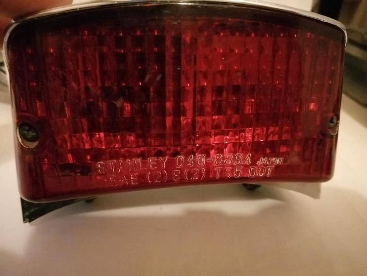 achterlicht [ honda shadow ? ] voor op het spatbord Stanley, Motoren, Tuning en Styling, Ophalen of Verzenden