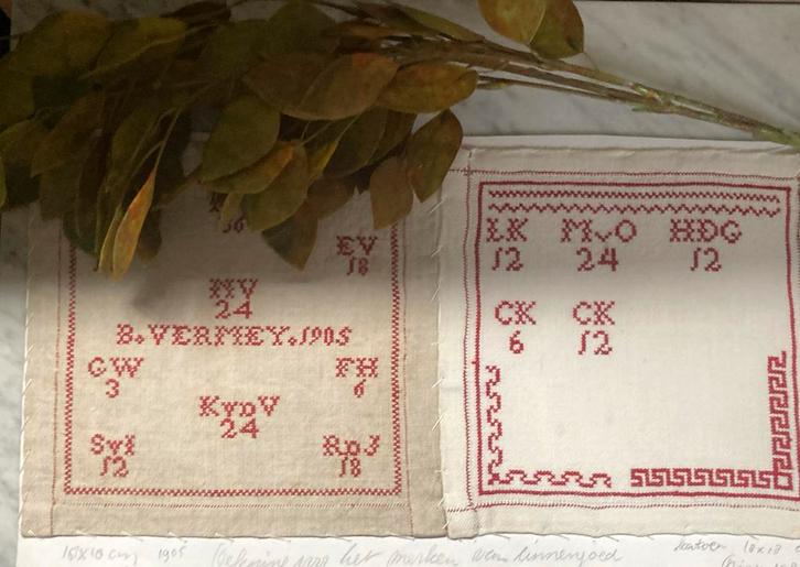 2 kleine Merklapjes  circa 1905, Antiek en Kunst, Antiek | Kleden en Textiel, Ophalen of Verzenden