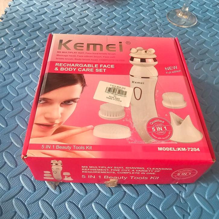Kemei 5-in-1 Oplaadbare Gezichts- en Lichaamsverzorgingsset, Sieraden, Tassen en Uiterlijk, Uiterlijk | Gezichtsverzorging, Zo goed als nieuw
