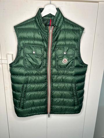 Moncler Bodywarmer Green 2 beschikbaar voor biedingen