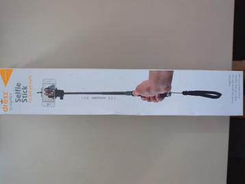 Selfiestick nieuw in doos.  beschikbaar voor biedingen