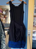 Zwarte Cora Kemperman Jurk met Blauw Borduursel - Maat S, Zwart, Ophalen of Verzenden, Zo goed als nieuw, Knielengte