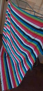 Vintage lapje stof synthetisch strepen kleurrijke stof kleur, Hobby en Vrije tijd, Stoffen en Lappen, 120 cm of meer, Ophalen of Verzenden