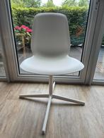 Witte Ikea Stoel - Perfect voor je interieur!, Ophalen, Kunststof, Wit, Zo goed als nieuw