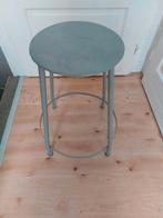 Industriele stalen metalen krukje 62 cm hoog grijs van kleur, Ophalen, Zo goed als nieuw, IJzer