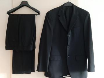 Prachtige mooie Heren Kostuum (maat 51 merk Bijenkorf) beschikbaar voor biedingen