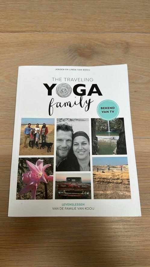 Linda van Kooij - The Traveling Yoga Family, Boeken, Psychologie, Zo goed als nieuw, Ophalen of Verzenden