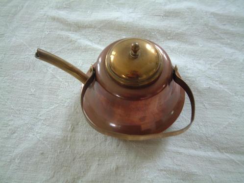 Antiek rood/geel koper koperen kleine ketel kan met hengsel, Verzamelen, Overige Verzamelen, Ophalen of Verzenden